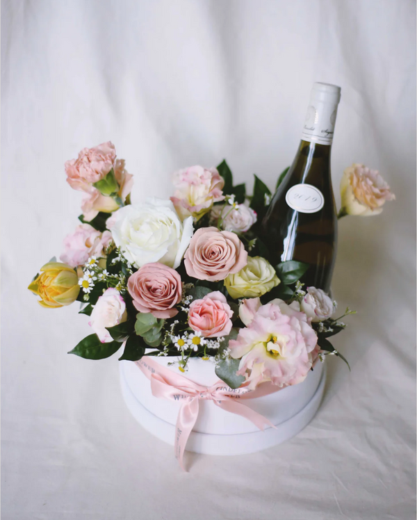 Boite De Fleur White Wine - Fresh Flowers Gift Hamper | Free Same-Day Flower Delivery Singapore