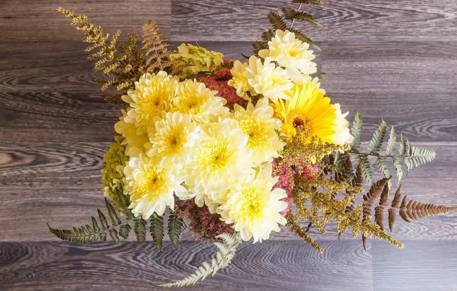 13 Best Yellow Flower Arrangement Ideas For A Brighter Home