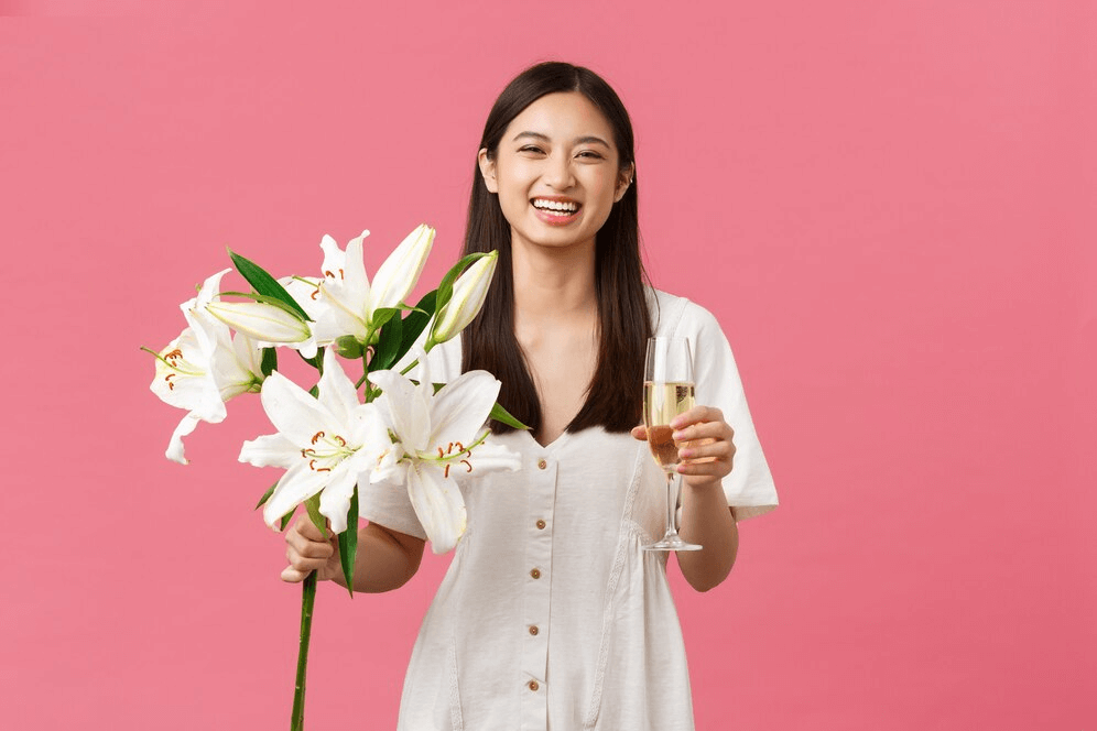 How To Pose With Flowers: 9 Ideas To Make It More Aesthetic