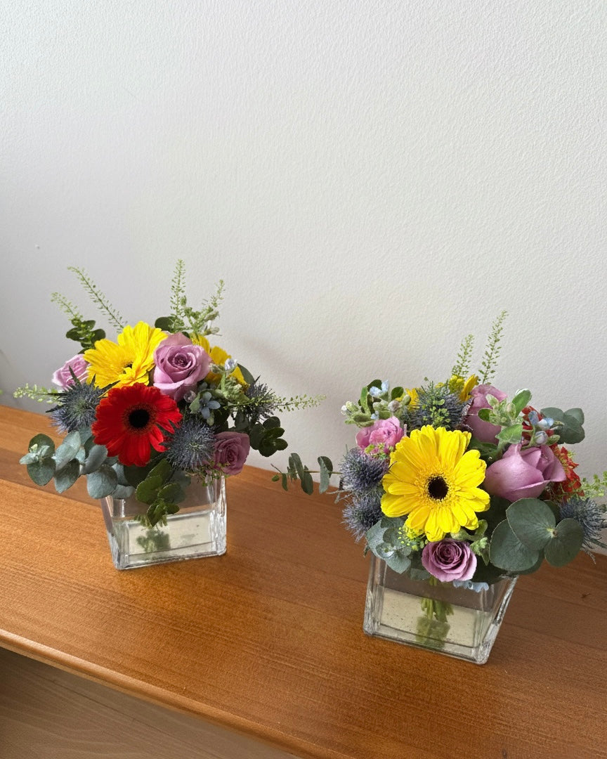 Fresh Cocktail Table Vase | Free Same-Day Flower Delivery Singapore
