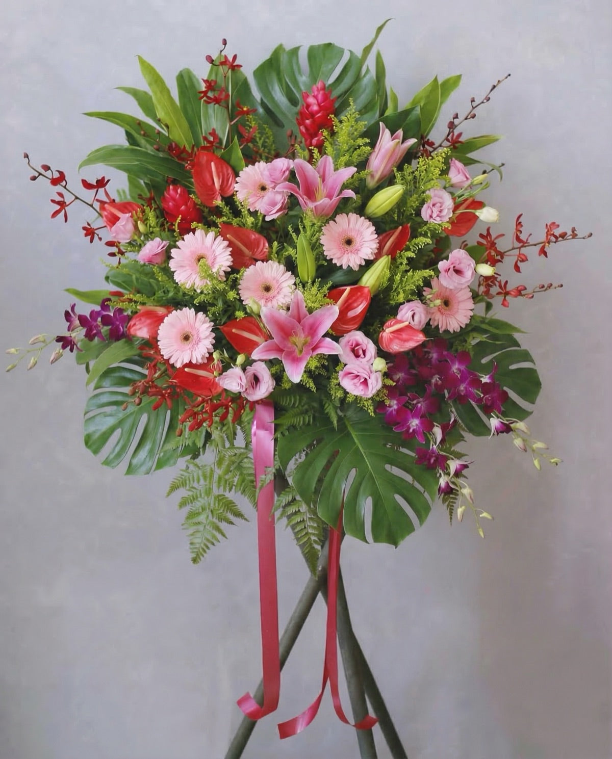 Rosy Ovation opening ceremony flower stand with rose blooms, Singapore same-day delivery
