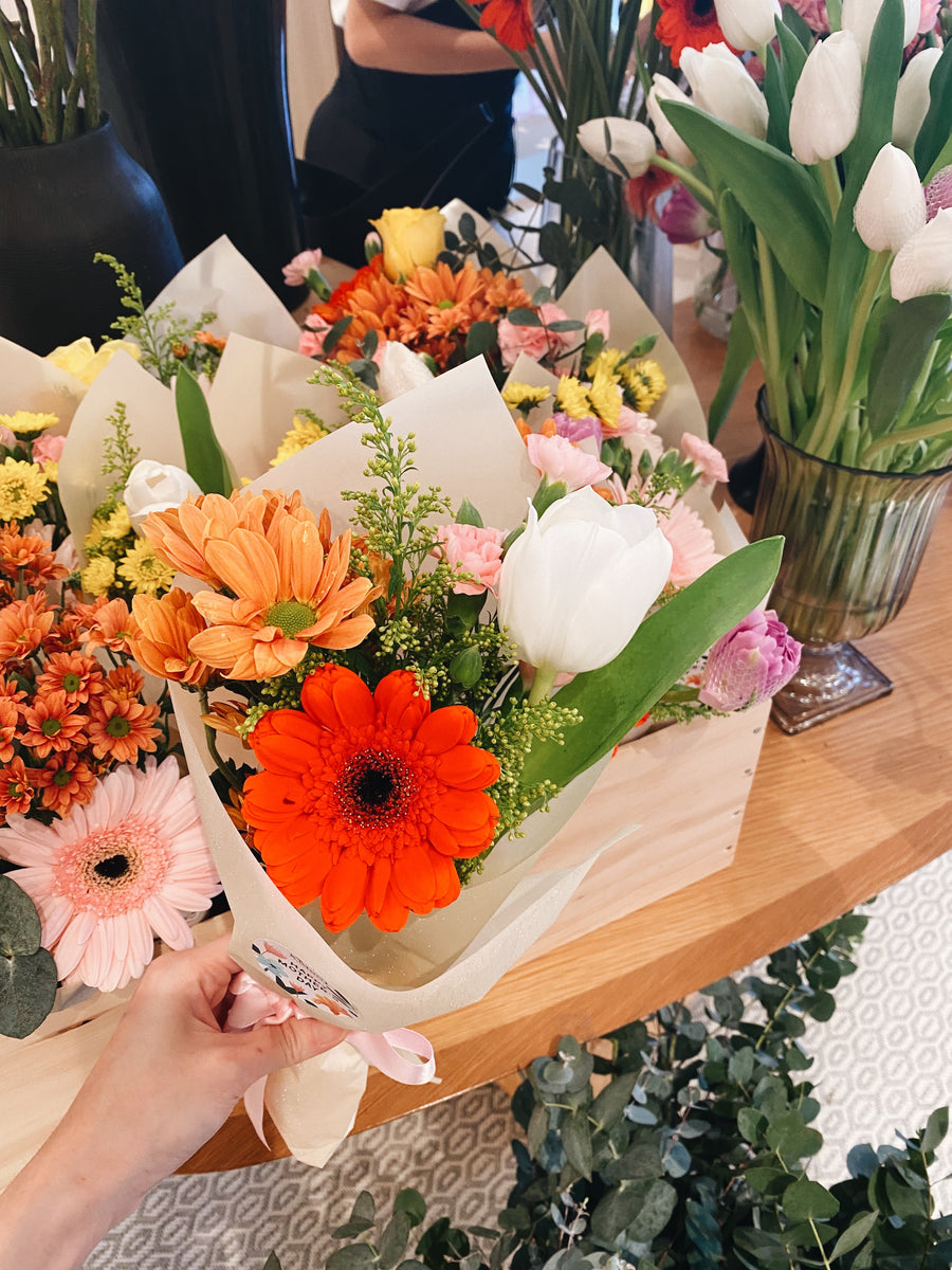 Windflower floral bar