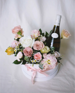Boite De Fleur White Wine - Fresh Flowers Gift Hamper | Free Same-Day Flower Delivery Singapore