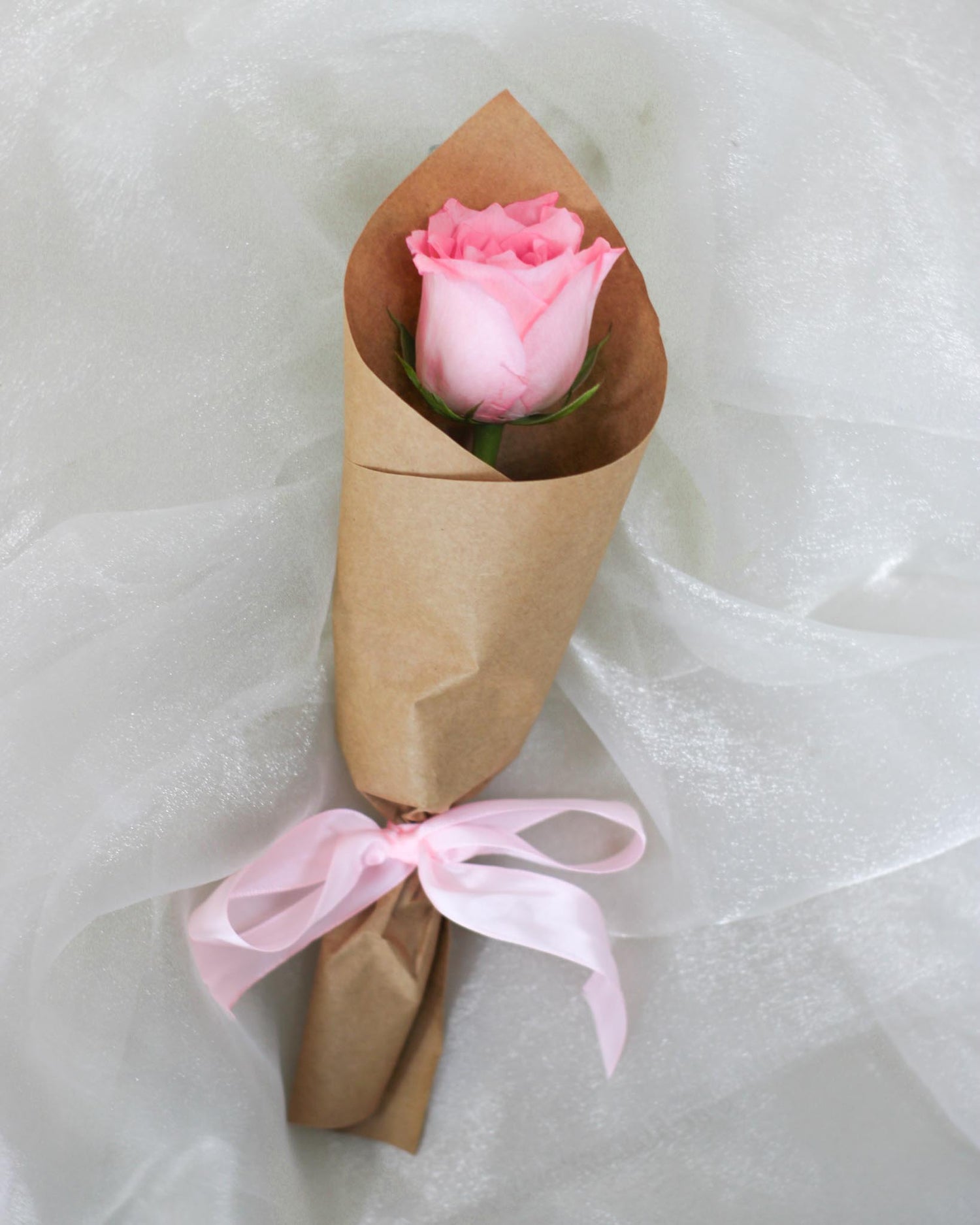 Single Stalk Rose Bundle Flower Arrangement | Free Same-Day Flower Delivery Singapore