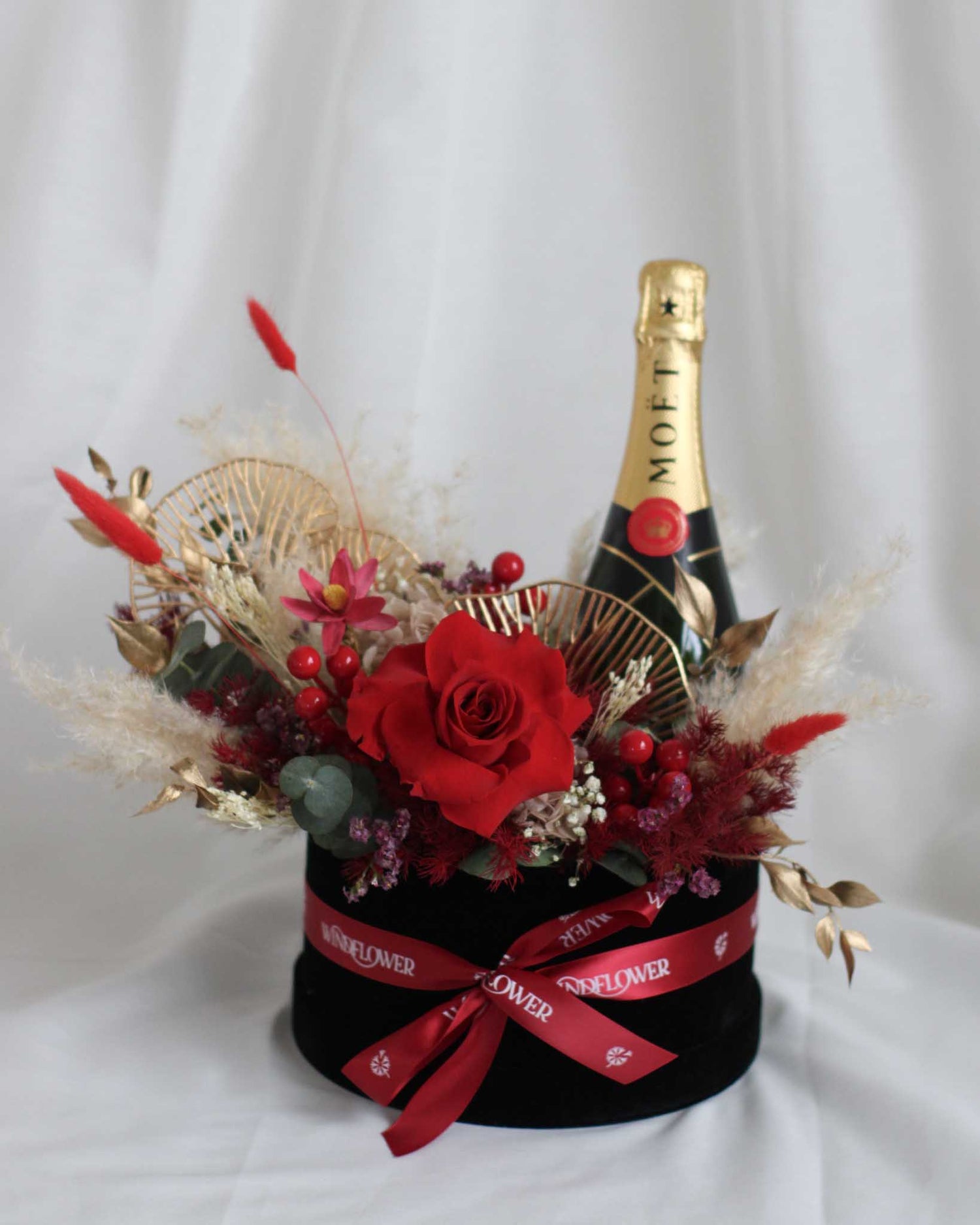 Boite De Fleur Moët - Everblooms Preserved Flowers by Windflower Florist Singapore