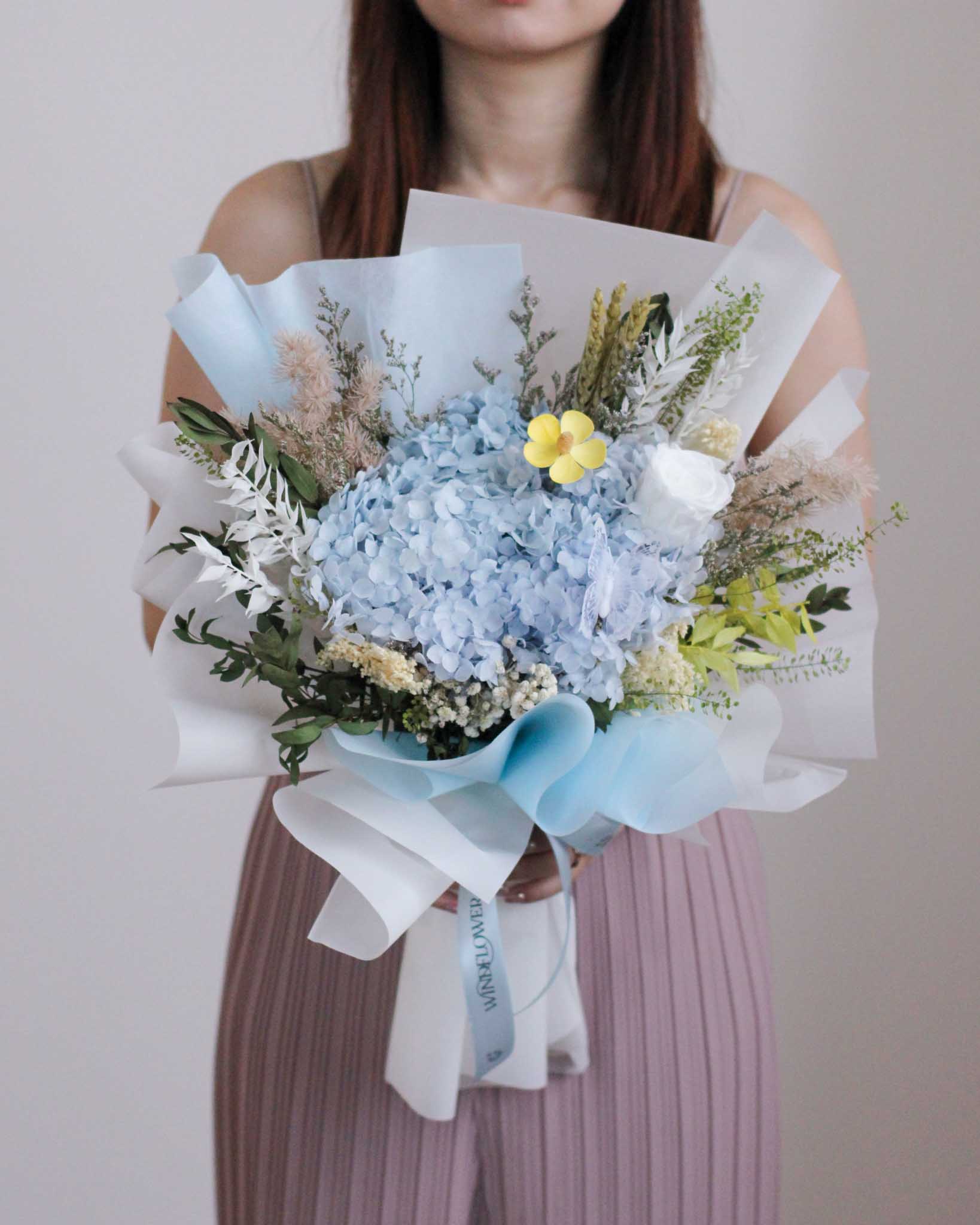 Calm Reverie Hand Bouquet | Free Same-Day Flower Delivery Singapore