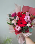 Daisy-Me-Rolling in Red Hand Bouquet | Free Same-Day Flower Delivery Singapore