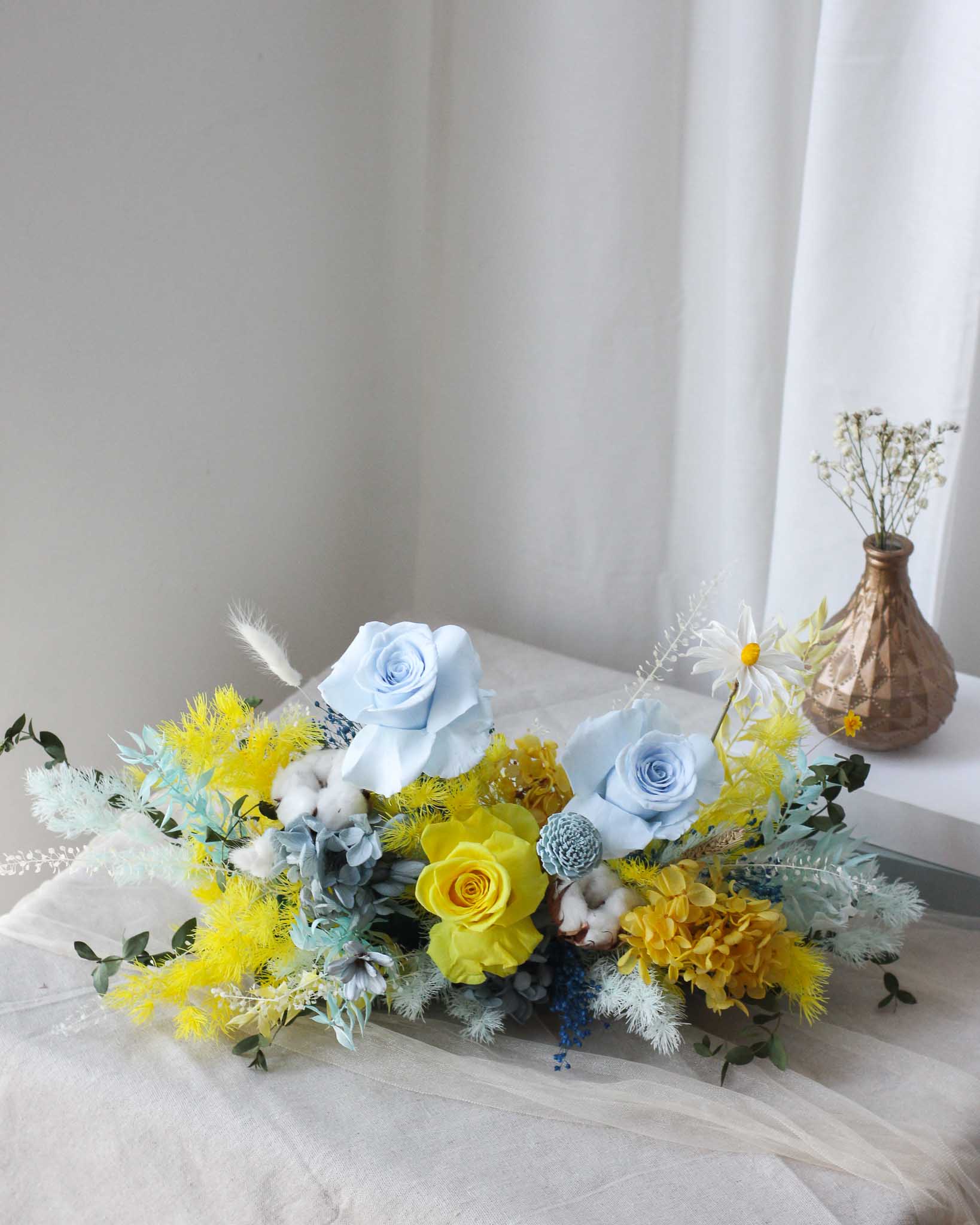 Preserved and Dried Table Centrepiece Frontal- Summer | Free Same-Day Flower Delivery Singapore