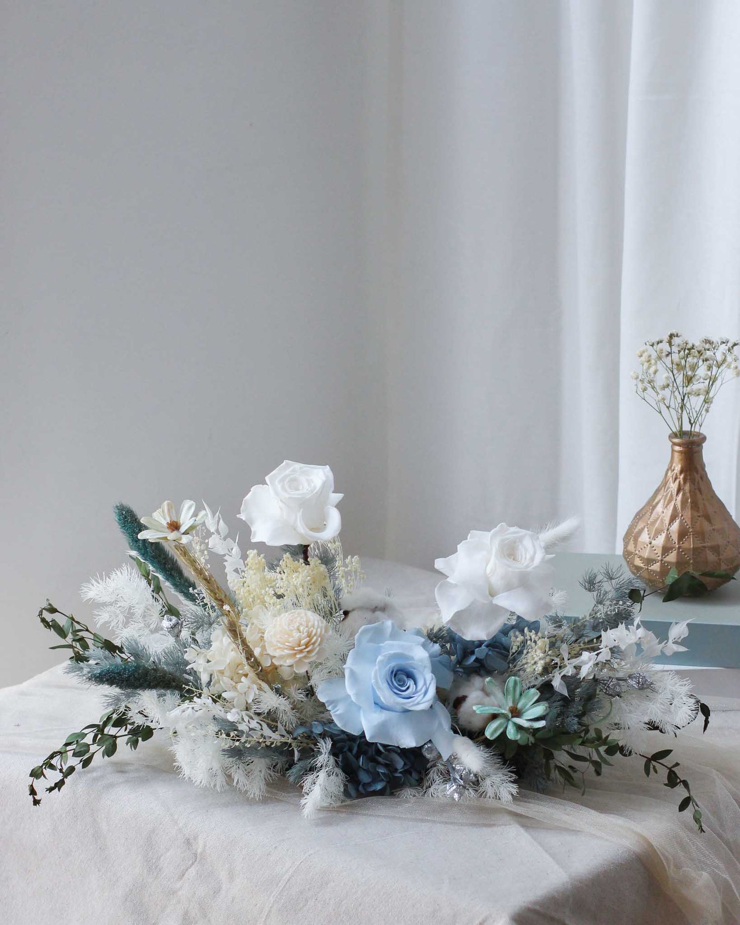 Preserved and Dried Table Centrepiece Frontal- Winter | Free Same-Day Flower Delivery Singapore