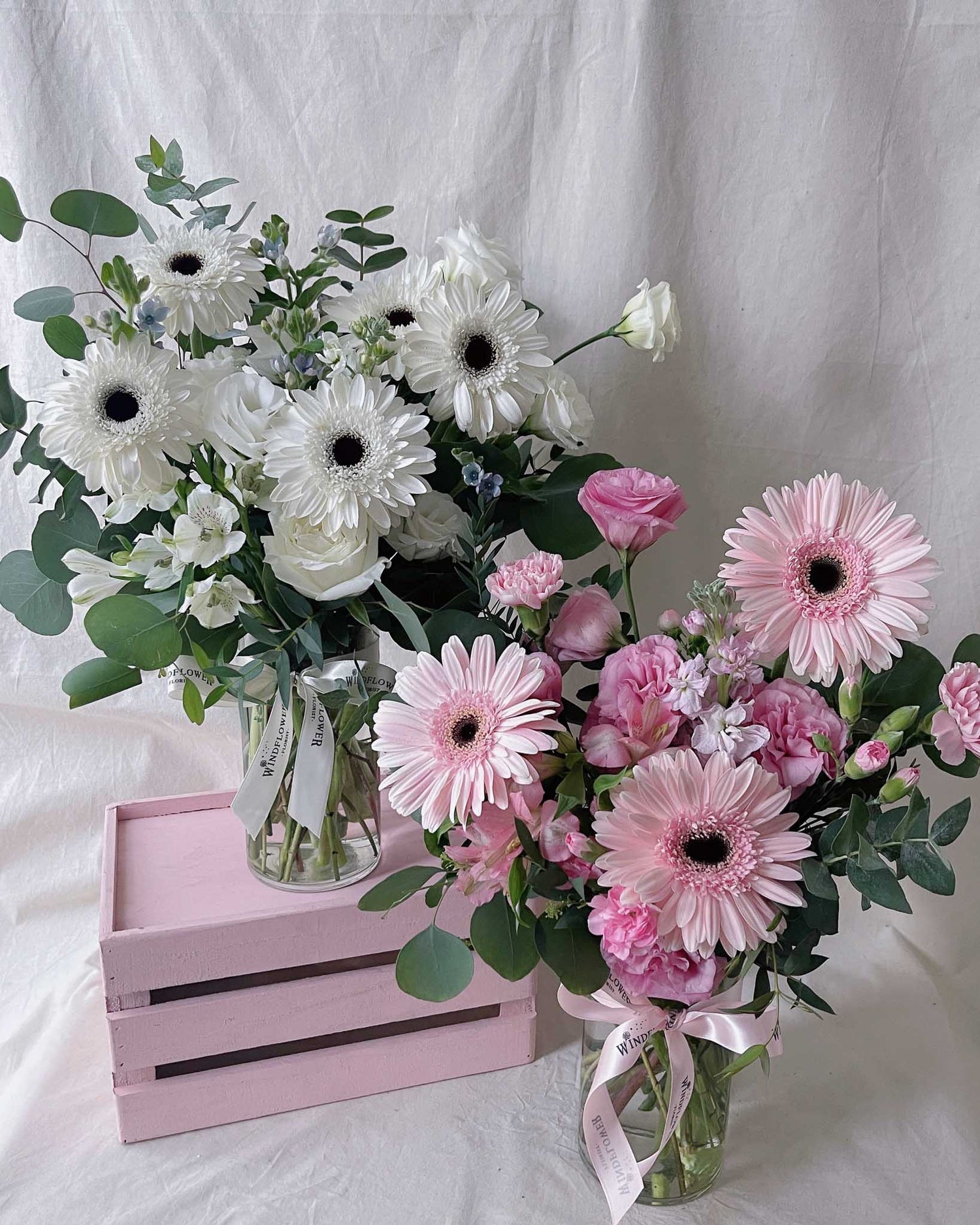 Daisy-Me-Rolling in Pink Vase | Free Same-Day Flower Delivery Singapore