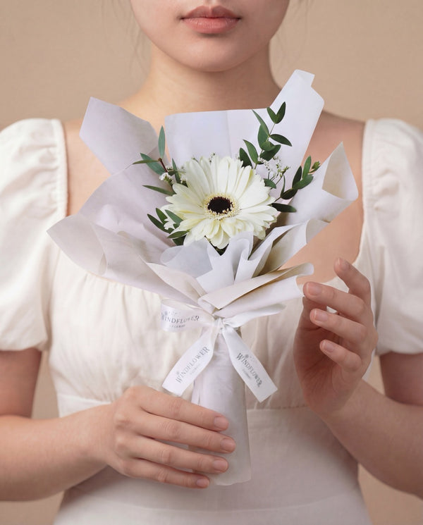 Uno Daisy In White