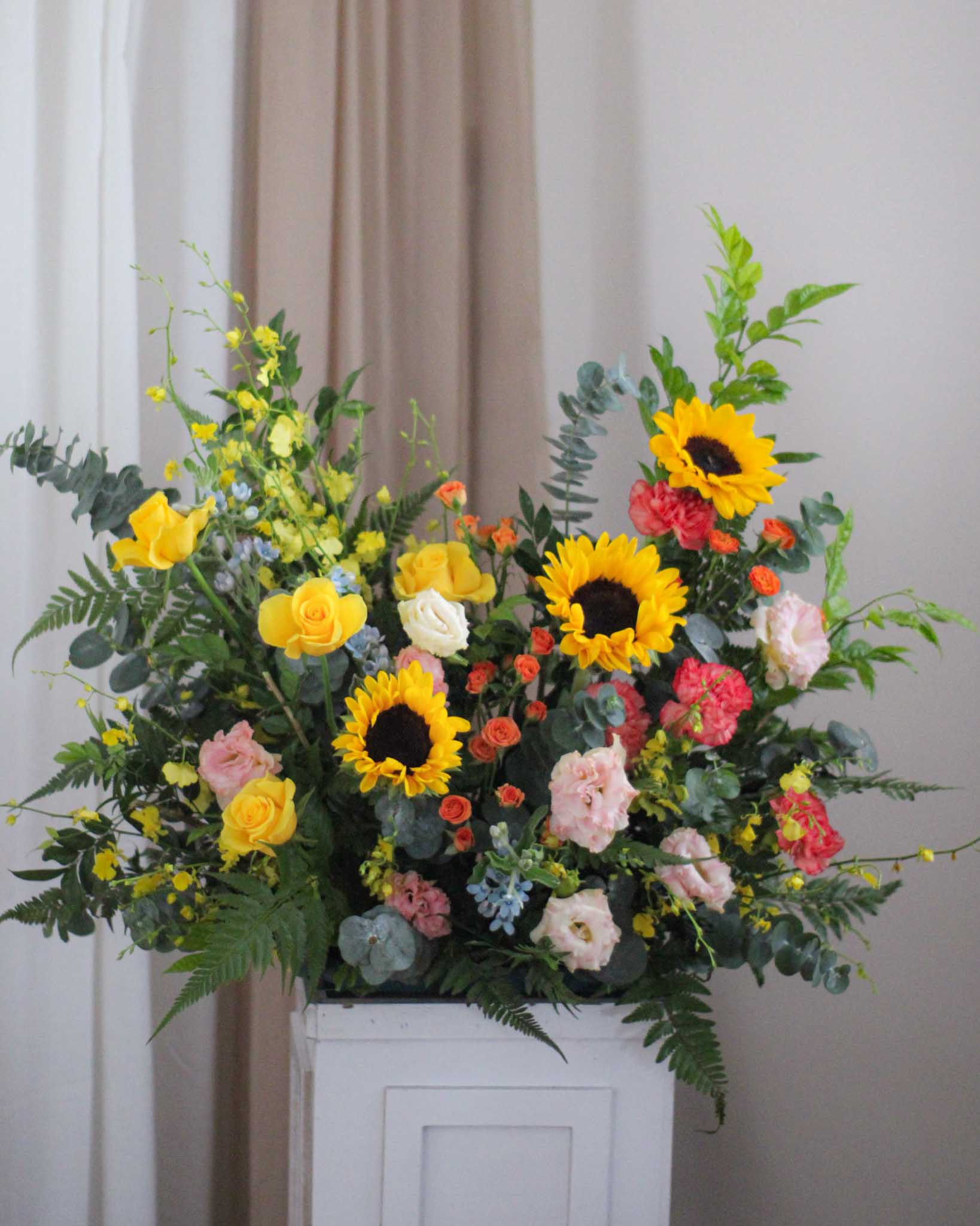 Wedding Hedge Frontal - Summer | Free Same-Day Flower Delivery Singapore
