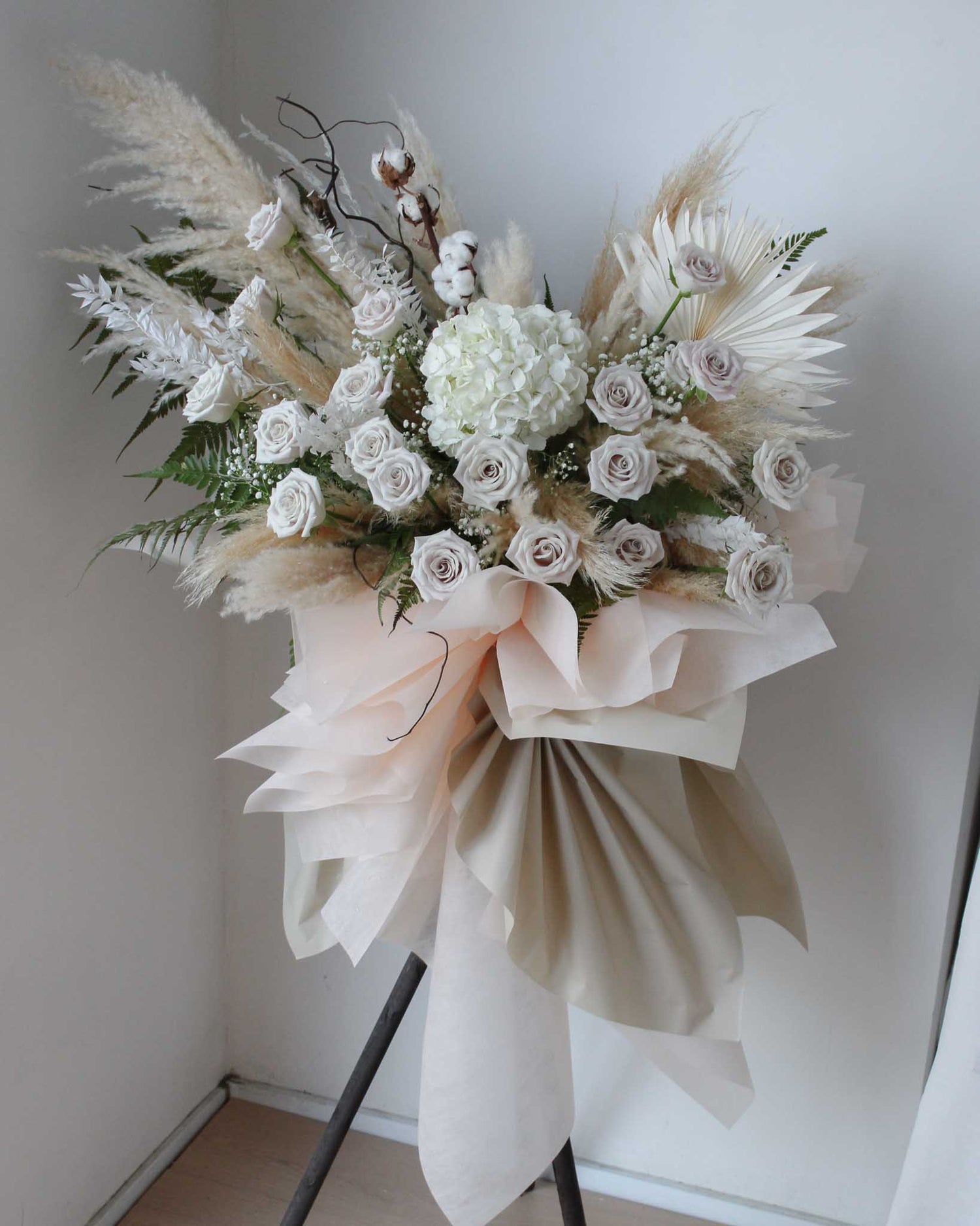 Ascendant Allure Flower Arrangement | Free Same-Day Flower Delivery Singapore