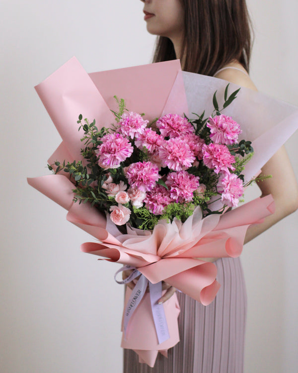 Unconditional Love - 12 stalks Hand Bouquet | Free Same-Day Flower Delivery Singapore