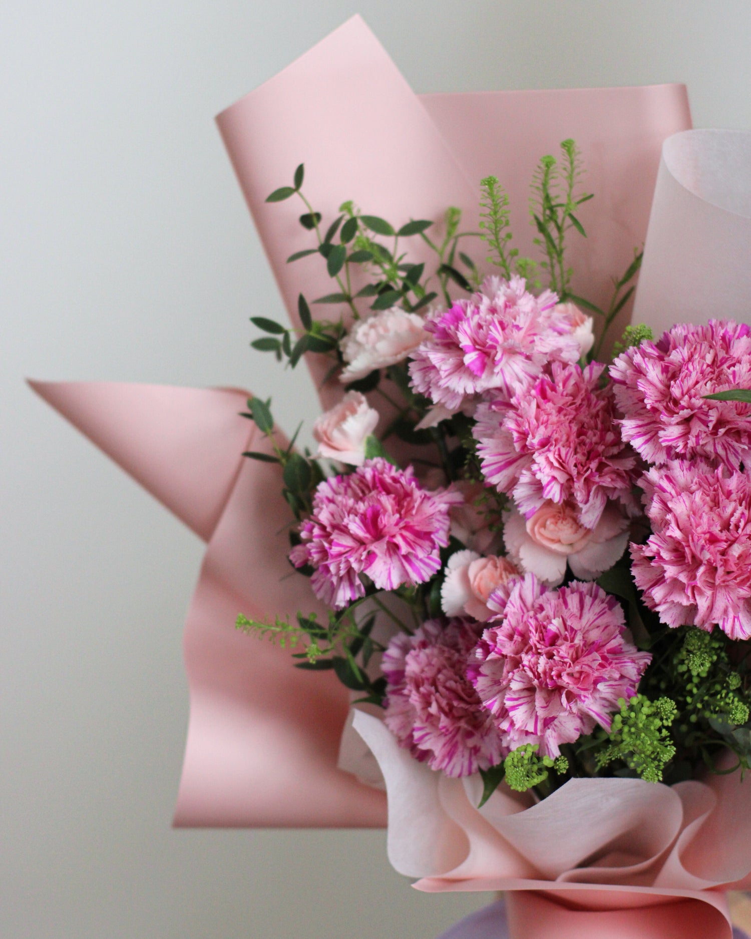 Unconditional Love - 7 stalks Hand Bouquet by Windflower Florist Singapore