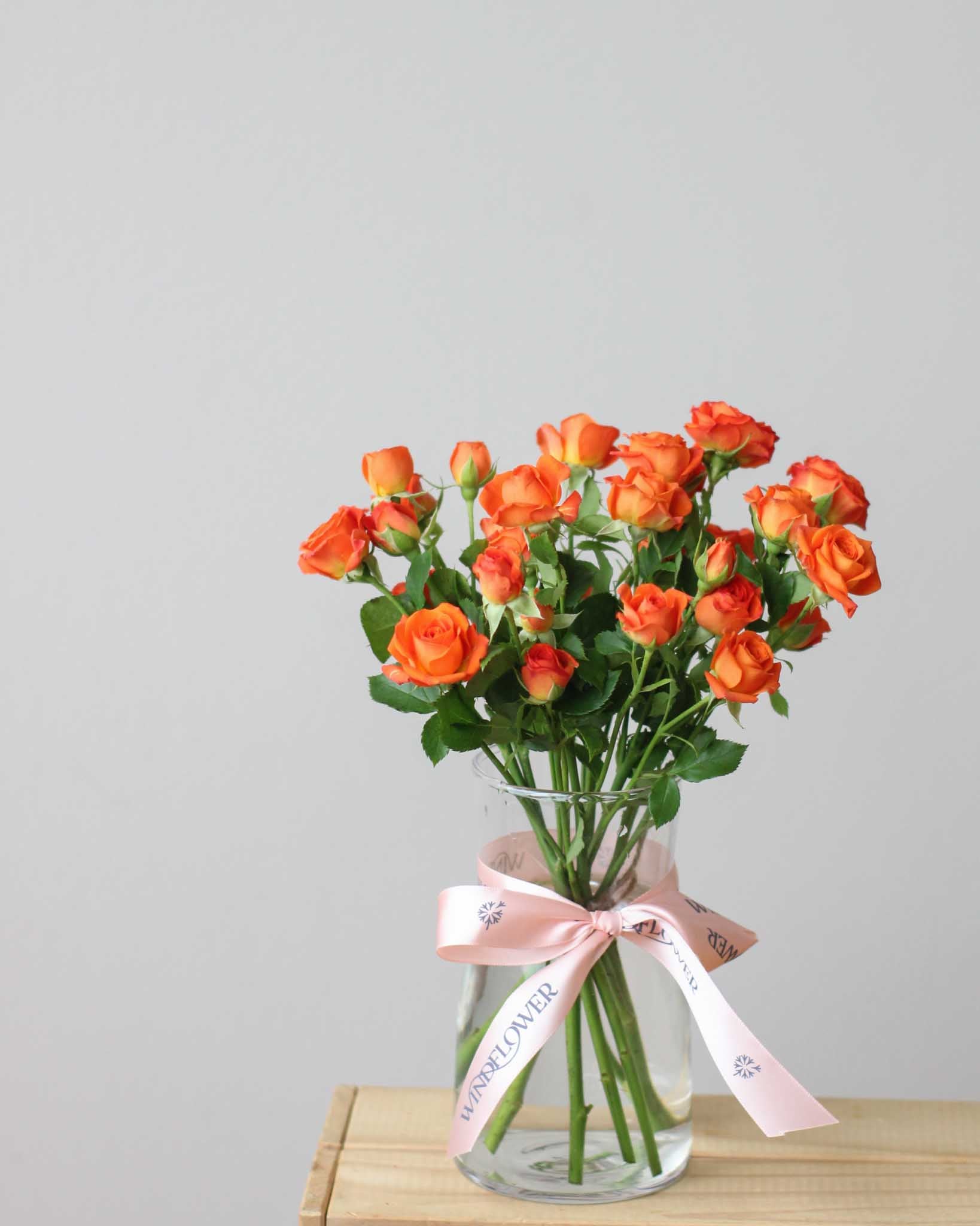 Subscription Flowers - Spray Rose Flower Arrangement | Free Same-Day Flower Delivery Singapore