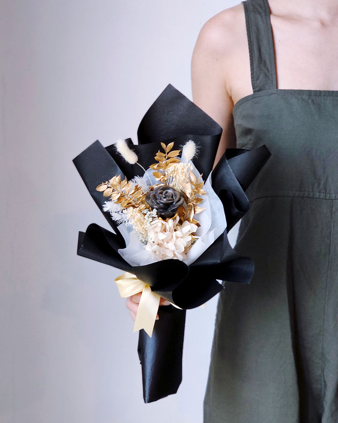 Windflower x CRZtales -  Enchanted Obsidian Dried Flower Bouquet