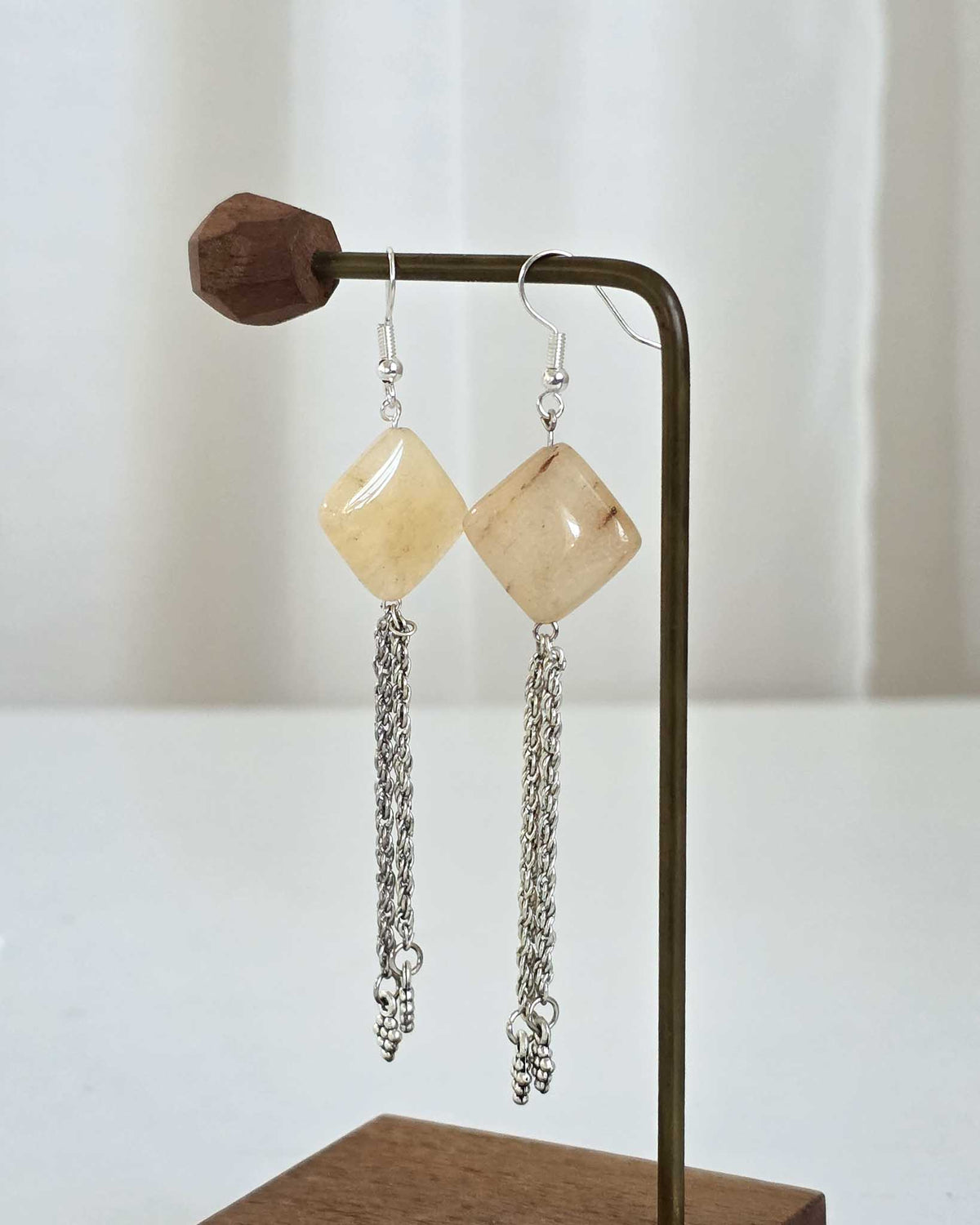 Yanflowervalley Resin Earring AH