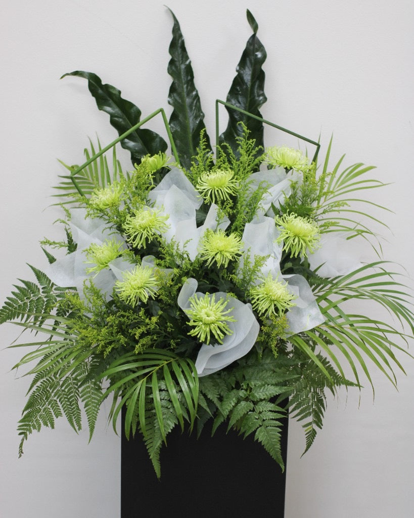 Emerald Serenity Condolence Flower Stand — Green Spider Chrysanthemums, Bird'S Nest Fern, Palm Foliage | Free Same-Day Delivery Singapore
