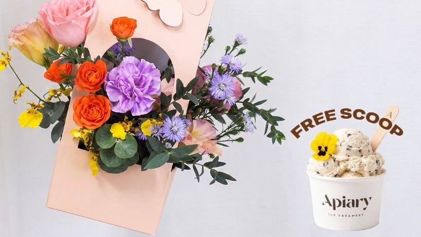 Scoop and Bloom box with Apiary free scoop cup