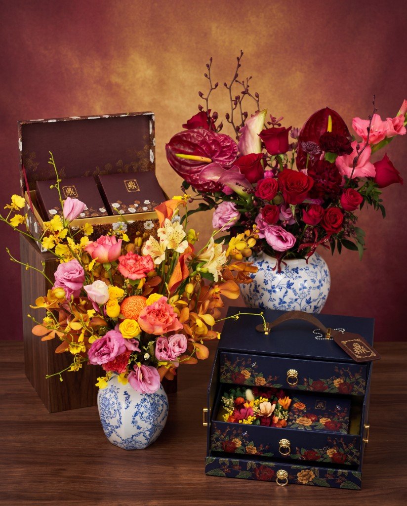 Crimson Porcelain — Windflower x Ding Mooncake Collection | Windflower x Ding Mooncake