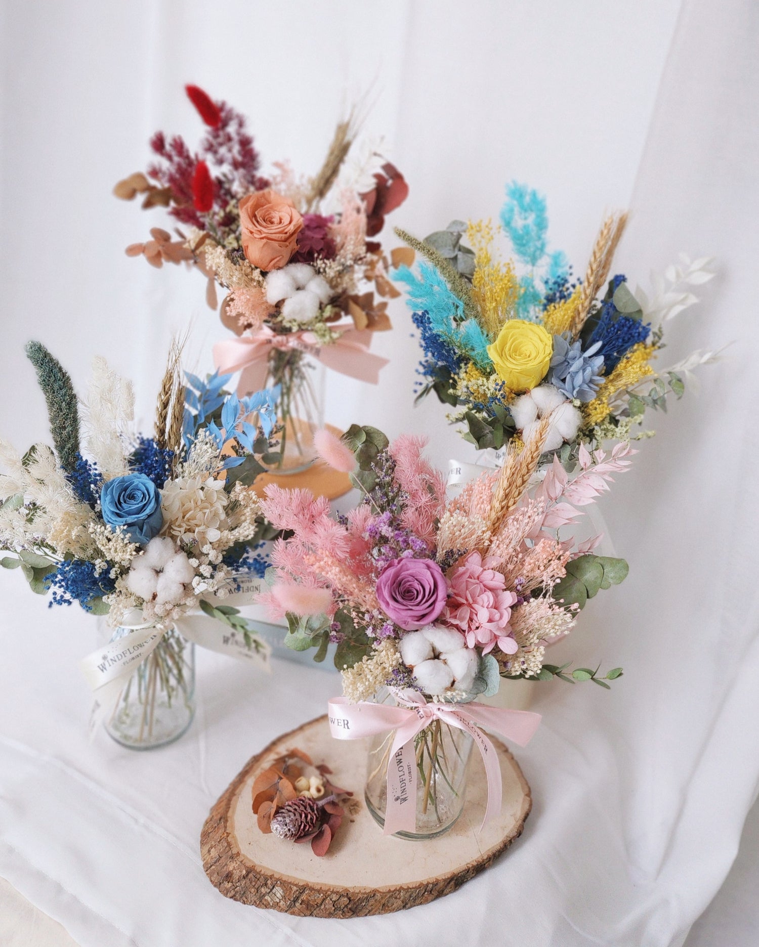 Daily Surprise In A Vase - Dried Flowers | Free Same-Day Flower Delivery Singapore