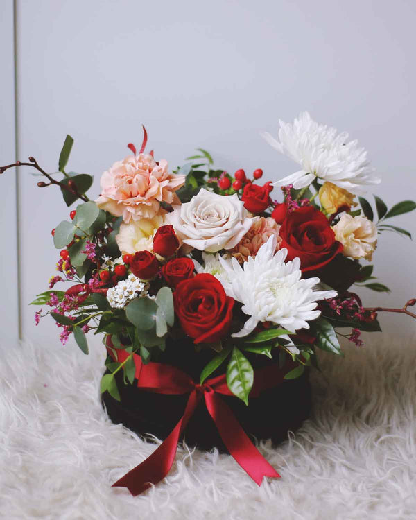 Boite De Fleur Noir Table Flower Arrangement | Free Same-Day Flower Delivery Singapore