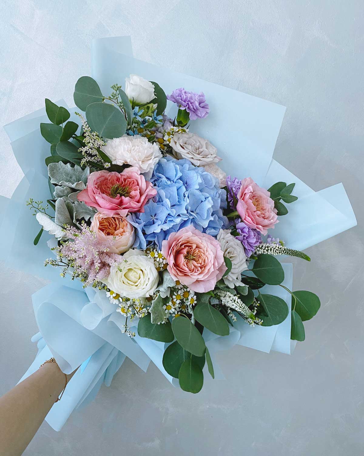 Sweetest Romance Hand Bouquet | Free Same-Day Flower Delivery Singapore