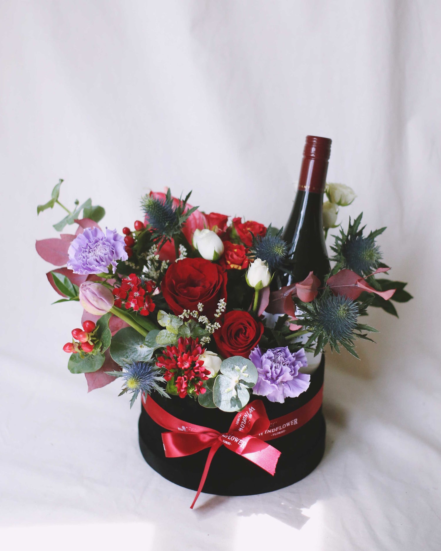 Boite De Fleur Red Wine - Fresh Flowers Gift Hamper | Free Same-Day Flower Delivery Singapore